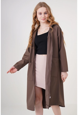 A model wears 10910 - Trenchcoat - Brown, wholesale undefined of Big Merter to display at Lonca