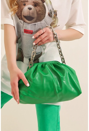 A model wears 13966 - Shoulder Bag - Green, wholesale Bag of Big Merter to display at Lonca