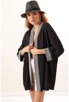A wholesale clothing model wears 21933 - Kimono - Black, Turkish wholesale Kimono of Bigdart