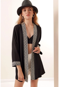 A wholesale clothing model wears 21933 - Kimono - Black, Turkish wholesale Kimono of Bigdart