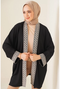 Ένα μοντέλο χονδρικής πώλησης ρούχων φοράει 21934 - Kimono - Black, τούρκικο Κιμονό χονδρικής πώλησης από Bigdart