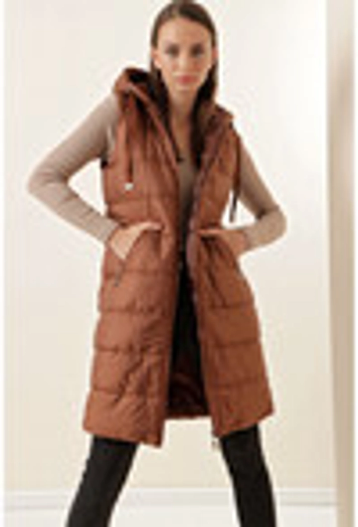 A wholesale clothing model wears 25652 - Vest - Tan, Turkish wholesale Vest of Bigdart