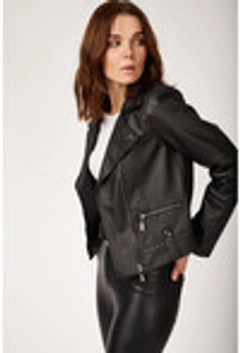 Una modella di abbigliamento all'ingrosso indossa 25653 - Jacket - Black, vendita all'ingrosso turca di Giacca di Bigdart