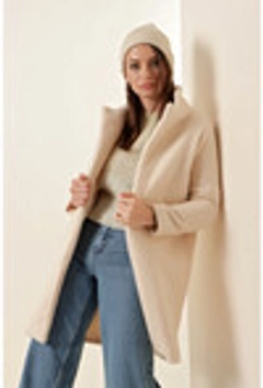 Una modelo de ropa al por mayor lleva 27856 - Coat - Ecru, Abrigo turco al por mayor de Bigdart