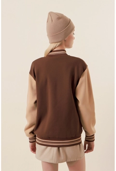 A wholesale clothing model wears 31855 - Jacket - Brown, Turkish wholesale Jacket of Bigdart