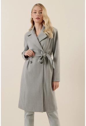A model wears 31873 - Coat - Stone, wholesale undefined of Big Merter to display at Lonca