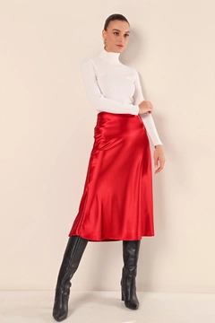 Um modelo de roupas no atacado usa big10176-satin-skirt-claret-red, atacado turco Saia de Bigdart