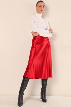 A wholesale clothing model wears big10176-satin-skirt-claret-red, Turkish wholesale Skirt of Bigdart