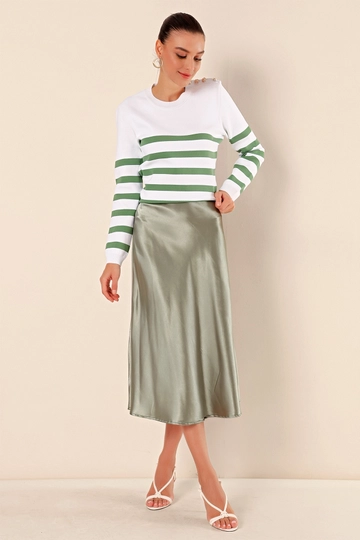 A wholesale clothing model wears  Satin Skirt - Çağla
, Turkish wholesale Skirt of Bigdart