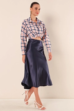 A wholesale clothing model wears big10416-satin-skirt-navy-blue, Turkish wholesale Skirt of Bigdart