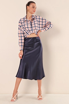 A wholesale clothing model wears big10416-satin-skirt-navy-blue, Turkish wholesale Skirt of Bigdart