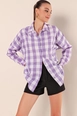 A wholesale clothing model wears big10433-oversize-long-basic-shirt-lilac, Turkish wholesale  of 