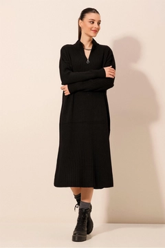 A wholesale clothing model wears big10444-knitwear-dress-black, Turkish wholesale Dress of Bigdart