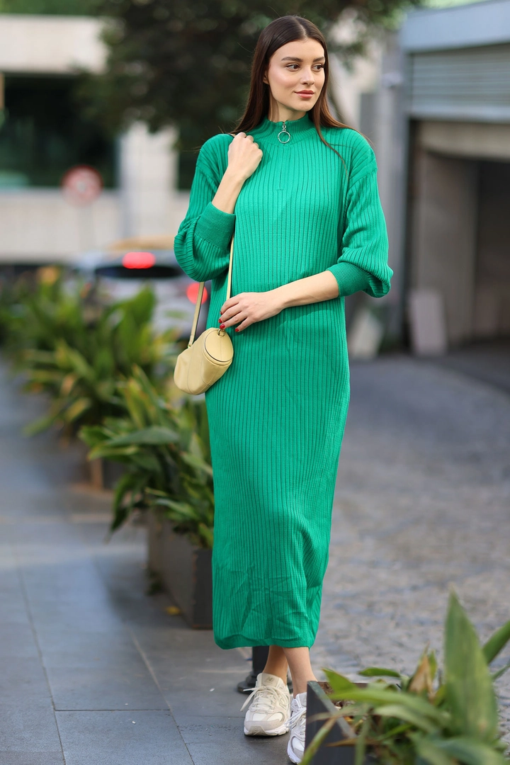 A wholesale clothing model wears big10476-knitwear-dress-green, Turkish wholesale Dress of Bigdart