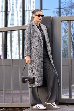 Hurtowa modelka nosi big10582-oversize-long-boucle-coat-9127, turecka hurtownia Płaszcz firmy Bigdart