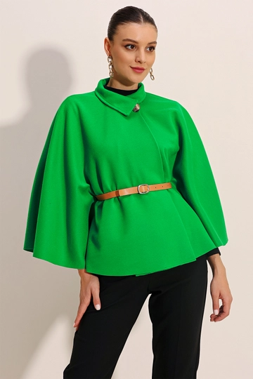 A wholesale clothing model wears  Belted Stash Poncho - Green
, Turkish wholesale Poncho of Bigdart