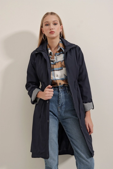 A wholesale clothing model wears  Trench Coat With Waist Tie - Navy Blue
, Turkish wholesale Trenchcoat of Bigdart