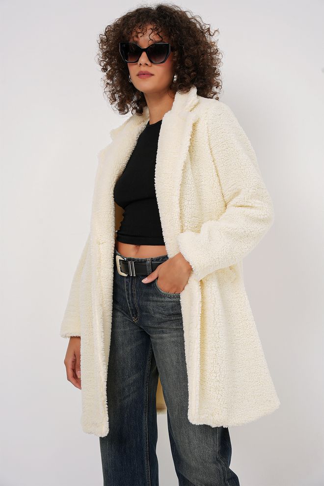 Bigdart Oversize Plush Coat Ecru Wholesale Clothing 2