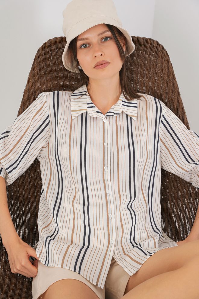 Bigdart Chemise Décontractée Blanche Rayée Avec Encolure Échancrée Vêtements en gros Décontracté
