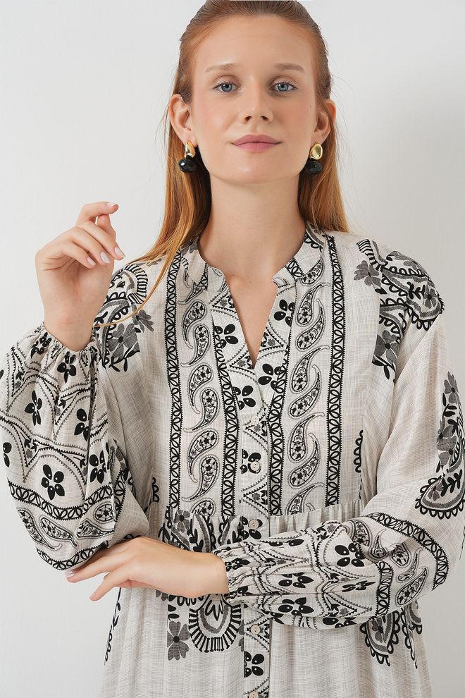 Bigdart Beżowa Sukienka Smoking Z Dekoltem Typu Grandad I Wzorem Paisley Hurtowa sprzedaż odzieży 1