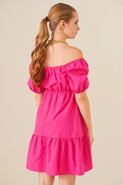 A wholesale clothing model wears 43406 - Dress - Fuchsia, Turkish wholesale Dress of Bigdart