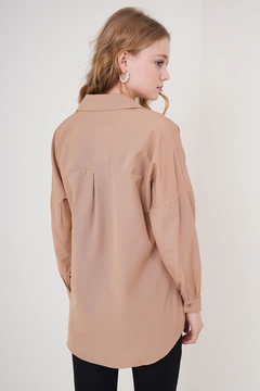 A wholesale clothing model wears 43500 - Shirt - Camel, Turkish wholesale Shirt of Bigdart
