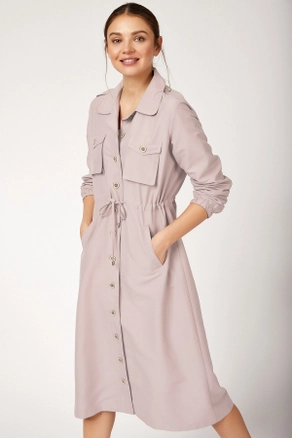 A model wears 43671 - Trench Coat - Stone, wholesale Trenchcoat of Bigdart to display at Lonca