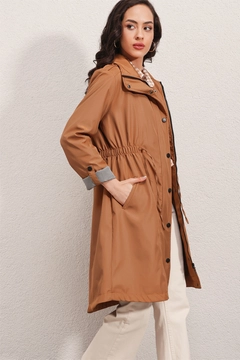 A wholesale clothing model wears 43679 - Trench Coat - Tan, Turkish wholesale Trenchcoat of Bigdart