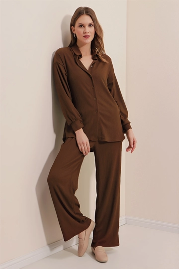 A wholesale clothing model wears  Suit - Brown
, Turkish wholesale Suit of Bigdart