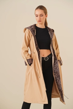 A wholesale clothing model wears 43825 - Trench Coat - Beige, Turkish wholesale Trenchcoat of Bigdart