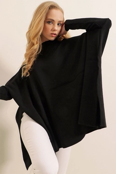 A wholesale clothing model wears 43086 - Poncho Sweater - Black, Turkish wholesale Poncho of Bigdart