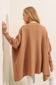A wholesale clothing model wears 43090 - Poncho Sweater - Biscuit Color, Turkish wholesale Sweater of Bigdart