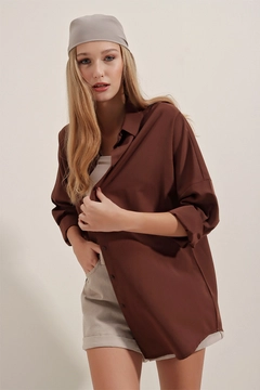A wholesale clothing model wears 46543 - Shirt - Brown, Turkish wholesale Shirt of Bigdart