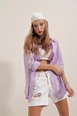 Een kledingmodel uit de groothandel draagt 46578-shirt-lilac, Turkse groothandel  van 