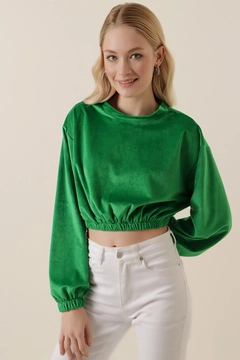 Una modelo de ropa al por mayor lleva 46778 - Crop Blouse - Green, Blusa turco al por mayor de Bigdart
