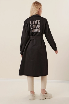A model wears 46785 - Trench Coat - Black, wholesale undefined of Bigdart to display at Lonca