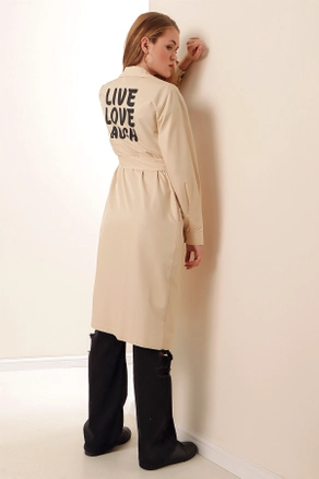 A model wears 46786 - Trench Coat - Beige, wholesale Trenchcoat of Bigdart to display at Lonca