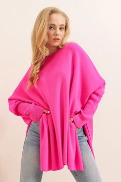 A wholesale clothing model wears 46081 - Poncho Sweater - Fuchsia, Turkish wholesale Sweater of Bigdart