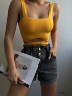 Crop top