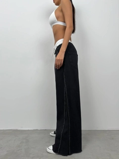 Ένα μοντέλο χονδρικής πώλησης ρούχων φοράει bla11490-elastic-boxer-low-waist-jean-double-set-snow-wash-smoked, τούρκικο Τζιν χονδρικής πώλησης από Black Fashion