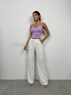 Ένα μοντέλο χονδρικής πώλησης ρούχων φοράει bla11502-stone-strap-knitted-blouse-lilac, τούρκικο Crop top χονδρικής πώλησης από Black Fashion