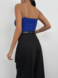 A wholesale clothing model wears bla11503-stone-strap-knitwear-blouse-saks, Turkish wholesale Crop Top of Black Fashion