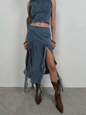 Ein Bekleidungsmodell aus dem Großhandel trägt  Rüschen-Jeansrock – Hellblau
, türkischer Großhandel Rock von Black Fashion