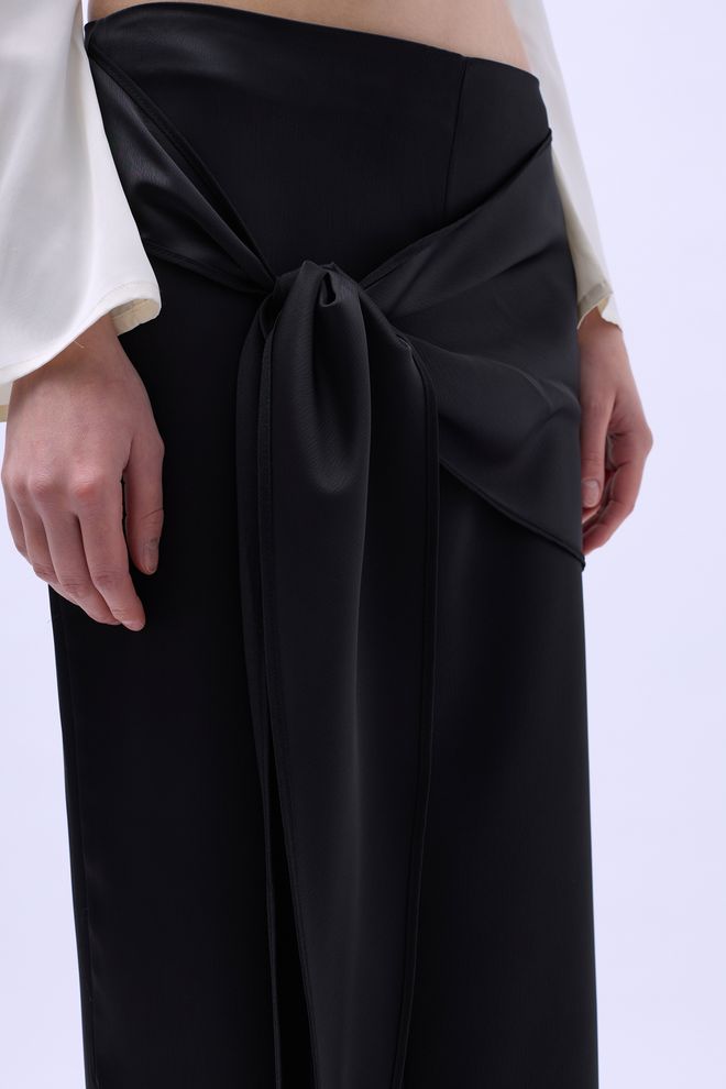 Black Fashion Pantalones De Satén Con Lazo Delantero Negro Ropa al por mayor 4