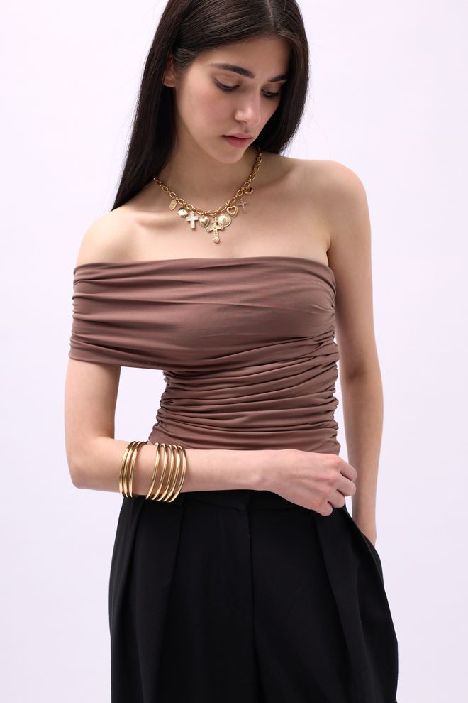 Black Fashion Blouse Met Ruches Met Één Schouder Mink Groothandel Kleding Elegant