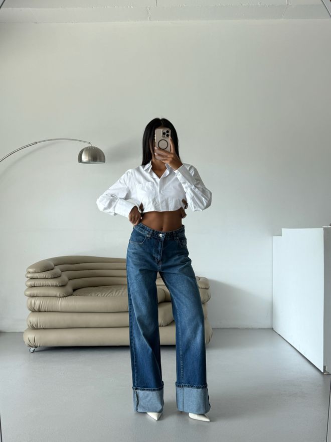 Black Fashion Gospa Z Visokim Pasom S Plisiranimi Nogami Modra Oblačila na debelo Ležerno