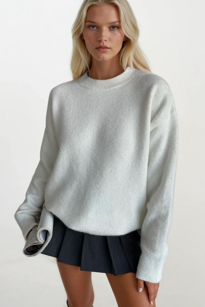 Black Fashion White Oversized Fit Crew Neck Sweater Wholesale Clothing 1