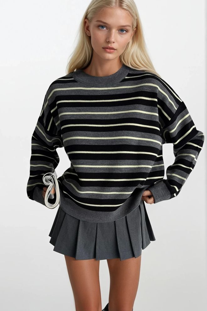 Black Fashion Blusa Negra A Rayas Oversize Con Cuello Redondo Ropa al por mayor Modesto