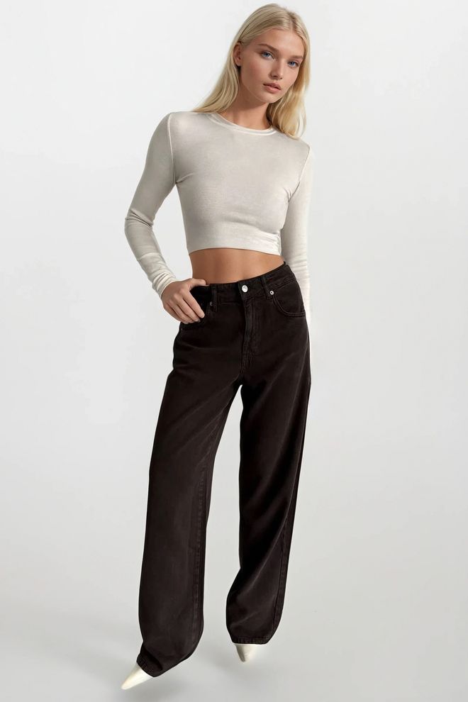 Black Fashion Black Mom Jeans With High Waist And Wide Leg Wholesale Clothing 1