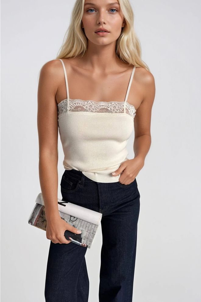 Black Fashion Biała Dopasowana Bluzka Bez Rękawów Z Kwadratowym Dekoltem Hurtowa sprzedaż odzieży Uroczy